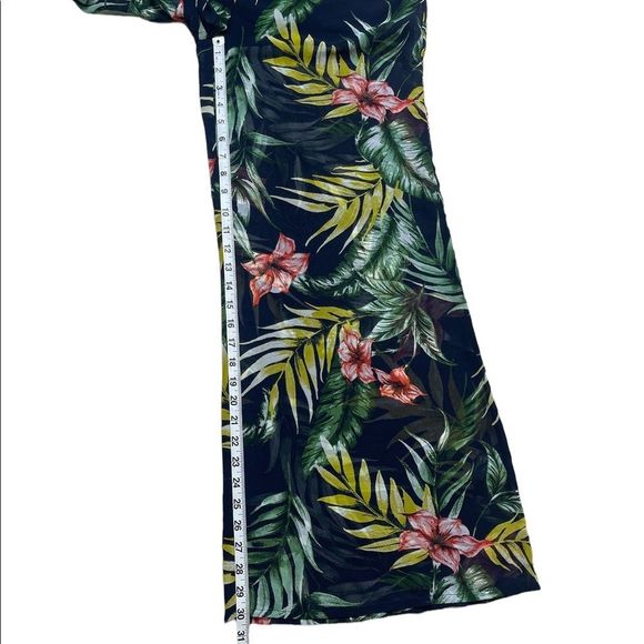 Favlux sz M, 2 piece tropical pants and top set - Picture 13 of 14